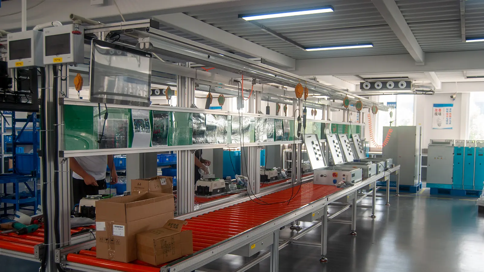 Electronics sourcing from China: assembly line inside the factory