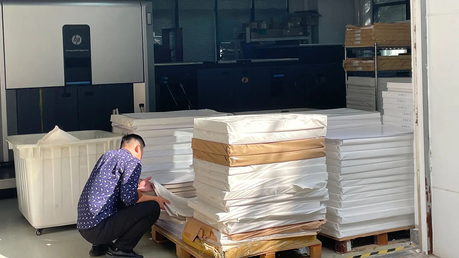 Import from China to Sri Lanka: goods counted against the packing list before shipment