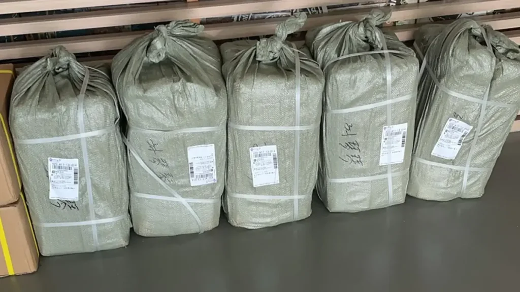 Import from China to Sri Lanka: packed goods staged for dispatch at a Chinese supplier